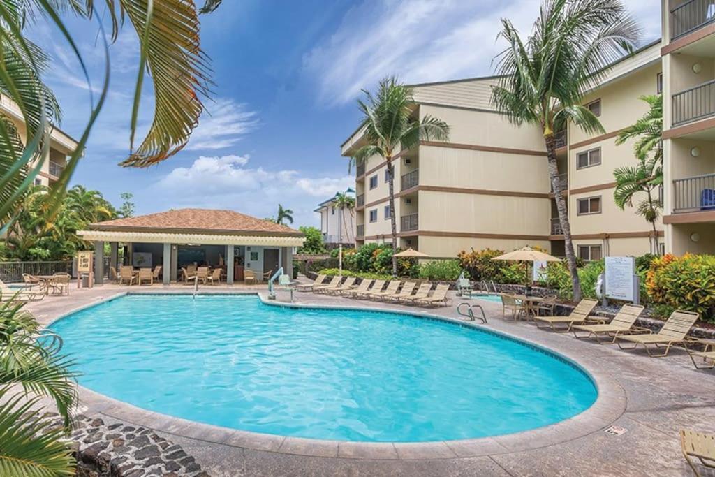 Beautiful 2 Bedroom Condo @ Kona! Kailua-Kona Bagian luar foto