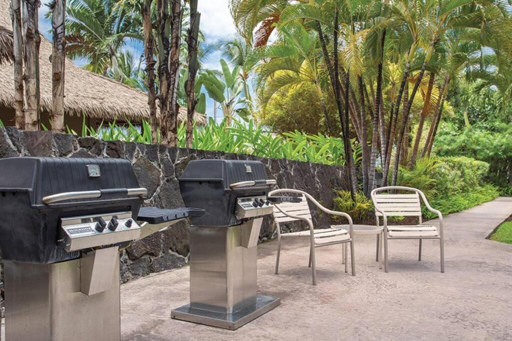 Beautiful 2 Bedroom Condo @ Kona! Kailua-Kona Bagian luar foto
