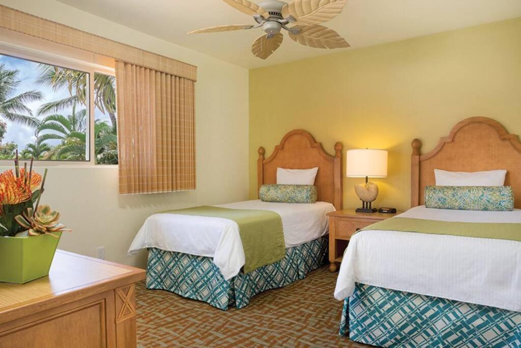 Beautiful 2 Bedroom Condo @ Kona! Kailua-Kona Bagian luar foto